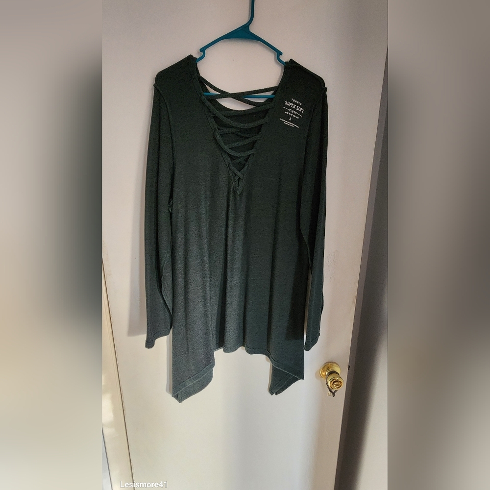 Torrid super soft sweater lightly worn